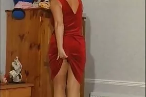 2つの暴力的な奴隷によって獣の中で犯された服従するスペインの雌犬