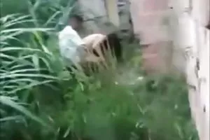 野獣との年末を祝うために残忍な乱交