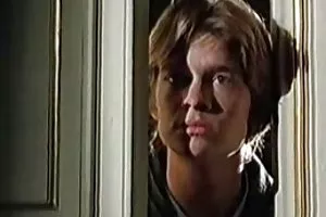 それは3人の男をやっているファックしたい2人のブロンドの姉妹にリンクされています