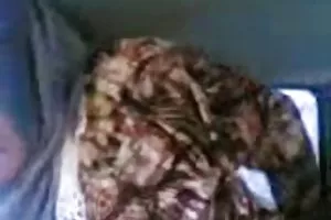 スラッツは巨根で尻を吹き飛ばしたい