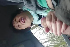 肥満の病的な女の子は、母乳のようにクソ