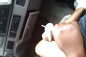 日本のカップルが風呂に粉を投げつける