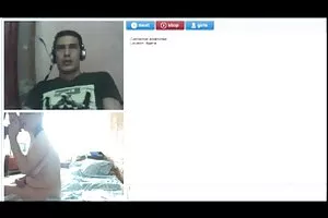 入れ墨された女は兄を吹き飛ばします