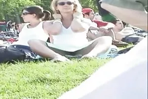 娘を義務から虐待し、レズビアンになる